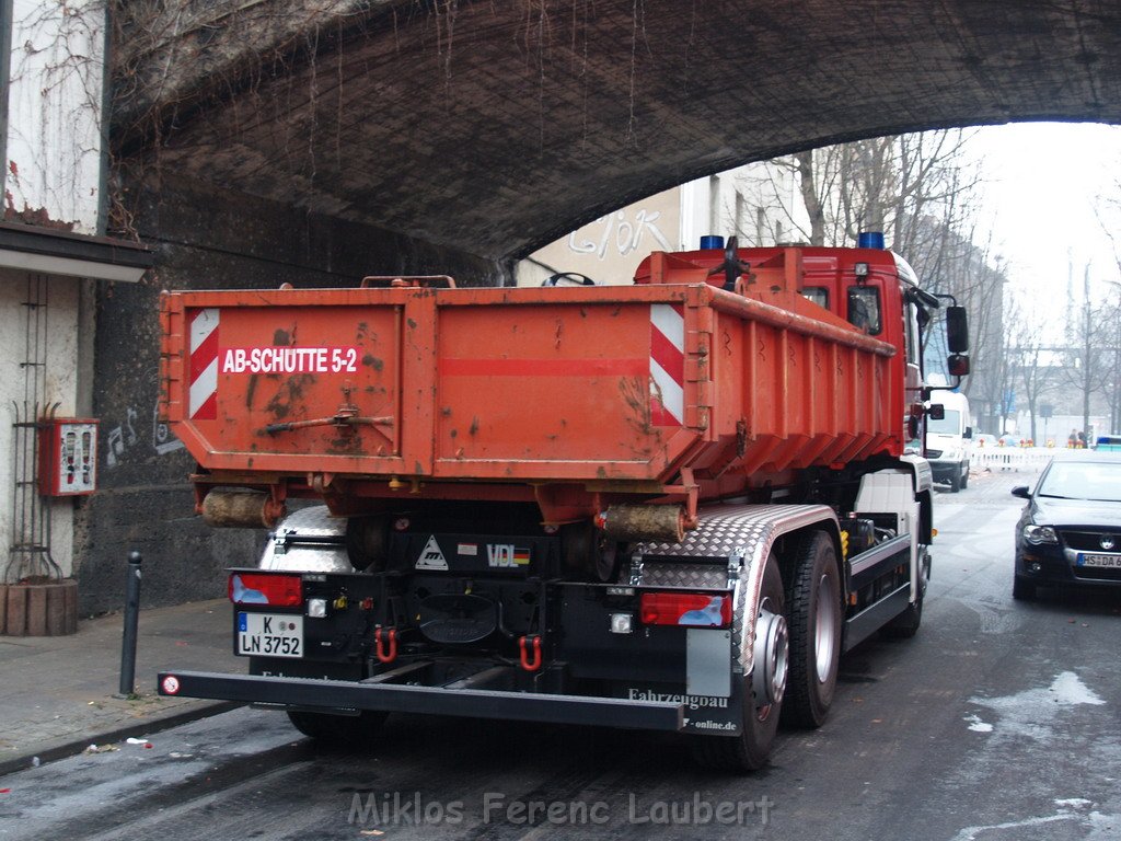 Dachstuhlbrand Koeln Gremberg Taunusstr Wetzlarerstr  P090.JPG